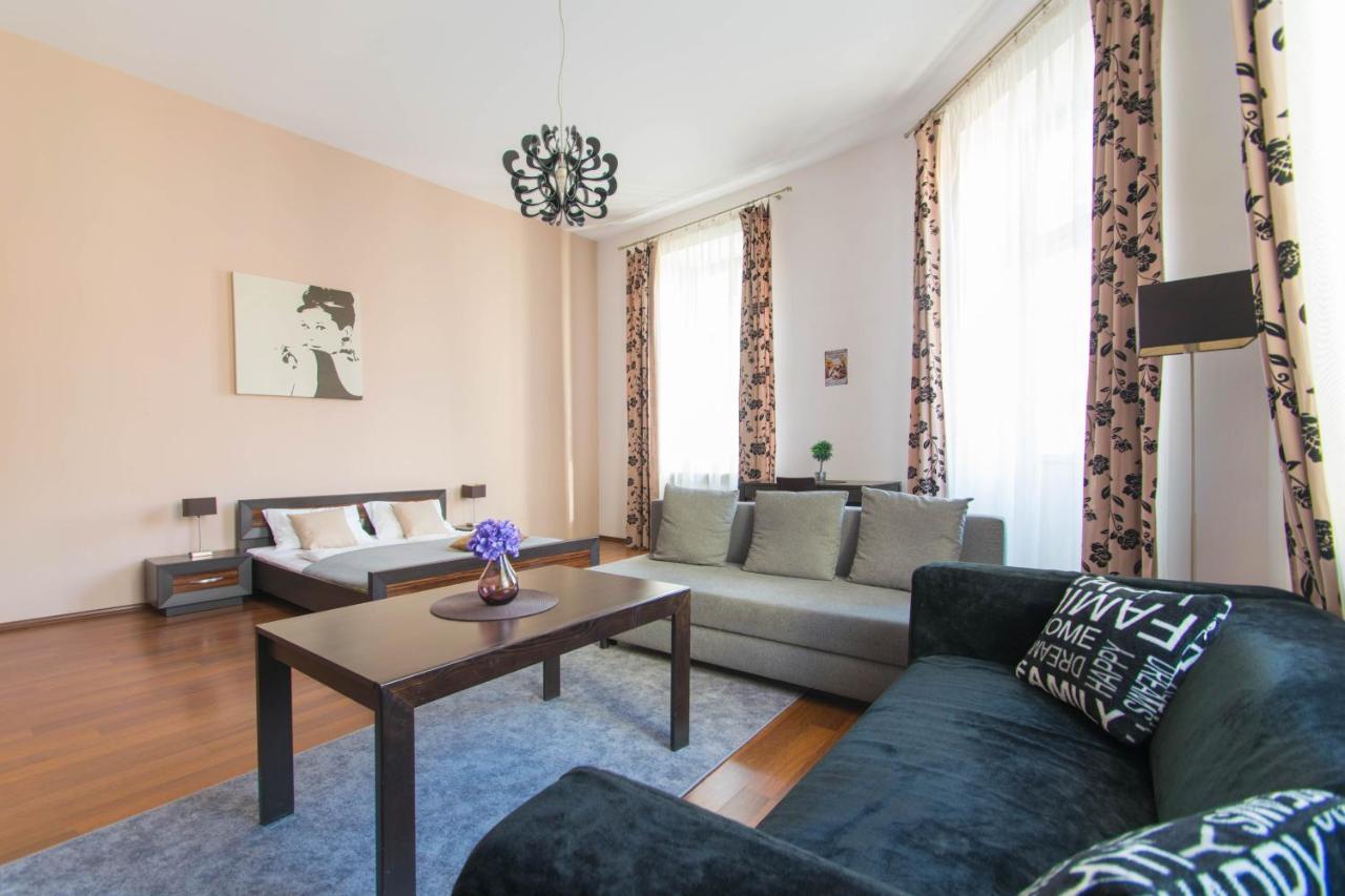 Old Town Apartments Krupnicza Красков Стая снимка